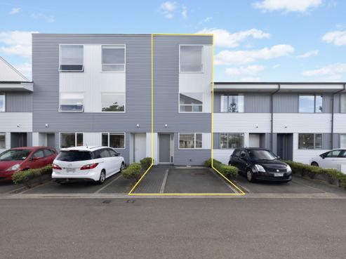 6/2 Stone Street, Miramar