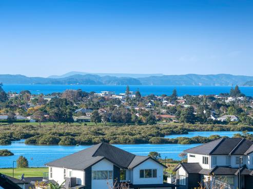 36 Butler Stoney Crescent, Silverdale