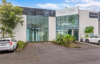 Albany Showroom/warehouse and Office - 285 sqm