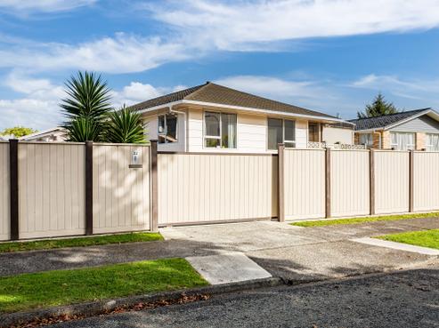 32 Brightwater Crescent, Totara Park