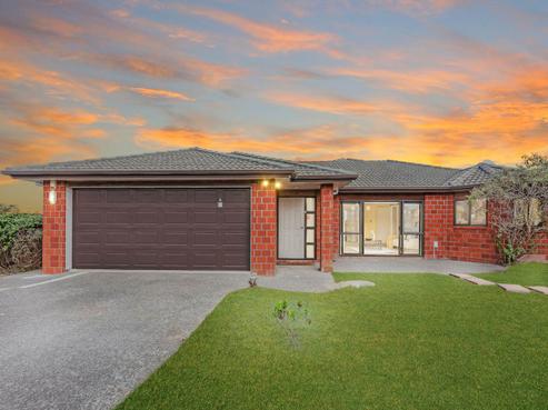 28 Saralee Drive, Manurewa
