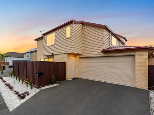 74A Packe Street, Edgeware