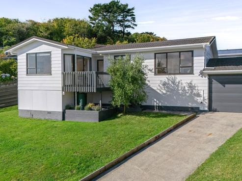 42 Dominica Crescent, Grenada Village