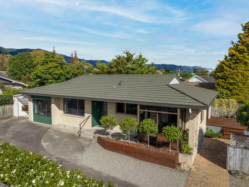 2/63 Neale Avenue, Stoke