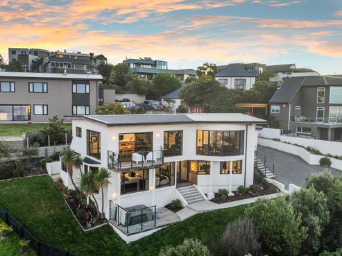 10 Glendevere Terrace, Redcliffs
