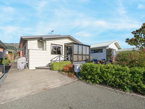4 Conifer Court, Richmond