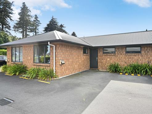 2/102 Old Farm Road, Hamilton East