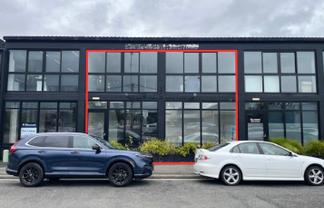 Trendy office / showroom / retail space 