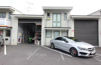 Office warehouse offered for lease