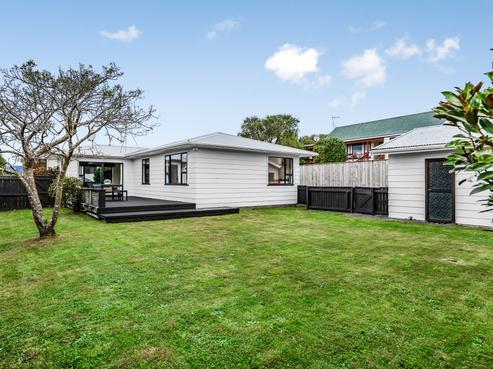 8 Drummond Crescent, Kelson