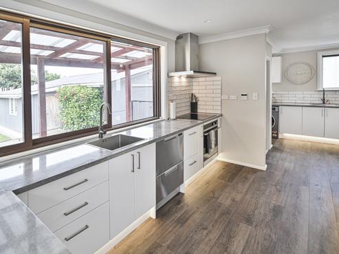 402 Awatea Street, Akina