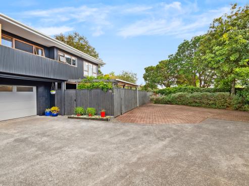 2/9 Feltwell Place, Mangere Bridge