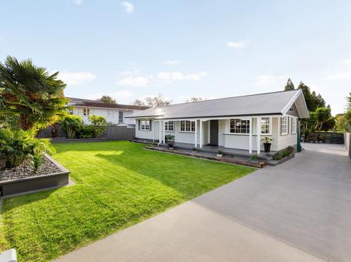 18 Amanda Avenue, Dinsdale