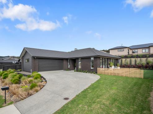 12 Porokaiwhiri Avenue, Helensville