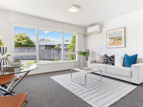2/8 Paul Place, Pakuranga