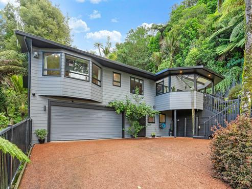 205 Shaw Road, Titirangi