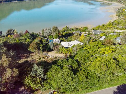 581 Queen Charlotte Drive, Havelock