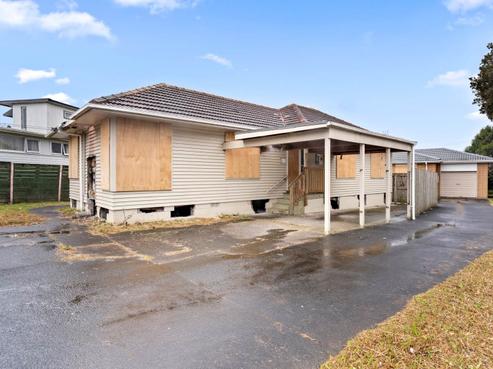136 Gray Avenue, Papatoetoe