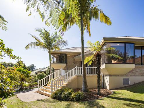 800 River Road, Chartwell