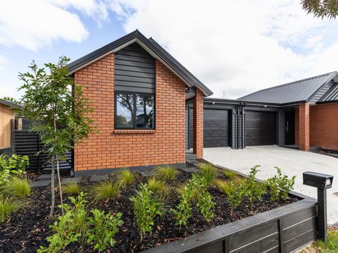 2/2 Meridian Place, Flagstaff
