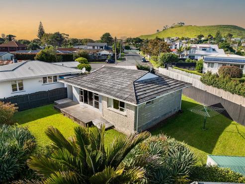 13B Kowhai Avenue, Mangere Bridge