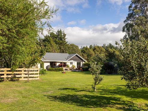 768 State Highway 2, Opaki