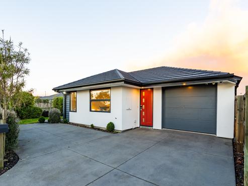 1 Barbara Joan Road, Hornby