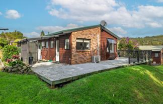 5/1 Ash Grove Circle, Haruru