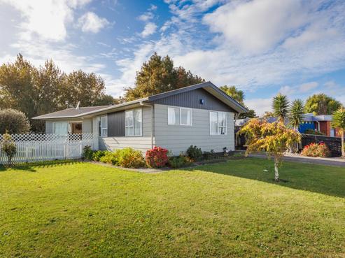 48 Somerset Crescent, Highbury