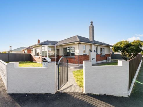 27 Isadore Road, Saint Clair