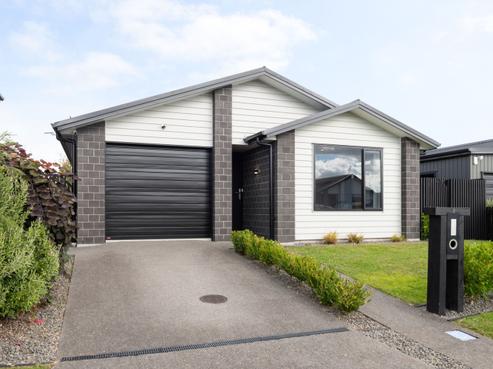 17 Trewern Avenue, Greenhill Park