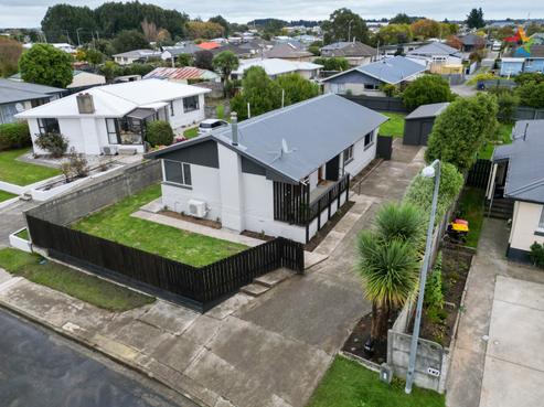 21 Dumbarton Place, Strathern