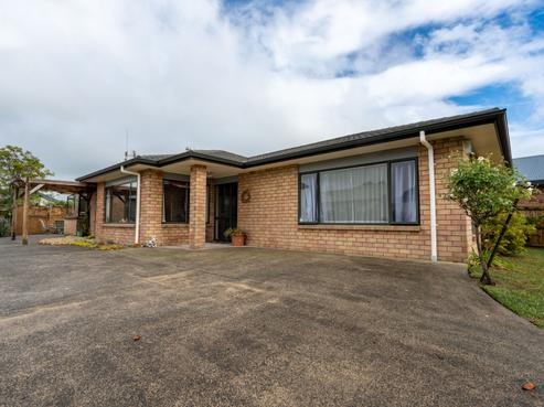 25 Catalina Drive, Melville