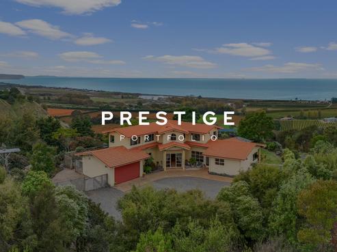 11 Kaimata Road, Bay View
