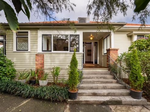 180 Carrington Road, Mount Albert
