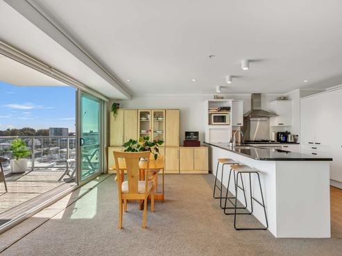 1201/72 Devonport Road, Tauranga Central