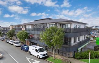 2U/1 Wadier Place, Henderson