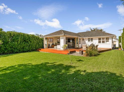 36 Totara Road, Te Atatu Peninsula
