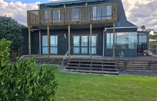 1251 East Coast Road, Kaiaua