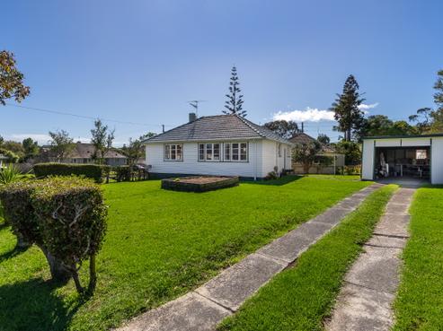 13 Philomel Crescent, Bayswater