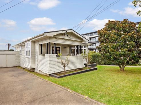 15 Walmer Road, Point Chevalier