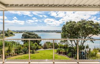 42 Pohutukawa Avenue, Red Beach