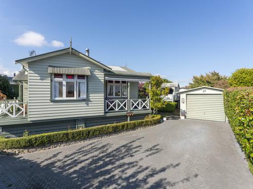 2/10 Tamatea Road, Taupo
