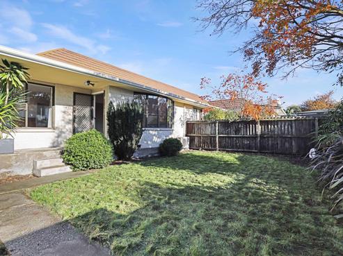 2/85 Cameron Street, Ashburton