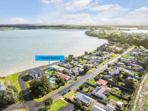 1 Ronald Avenue, Glenbrook