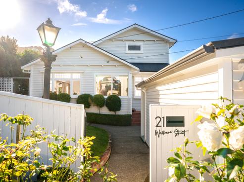 21 Waikare Street, Karori