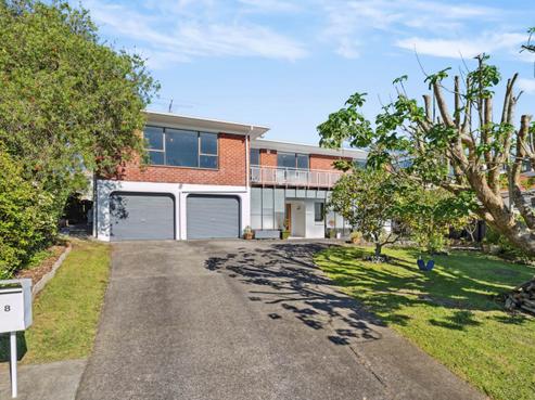 8 Ian Place, Glendene