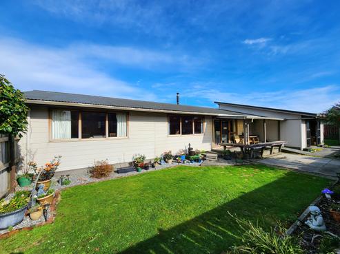 172 Preston Road, Blaketown
