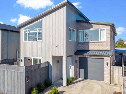 2 Crieff Place, Te Atatu Peninsula