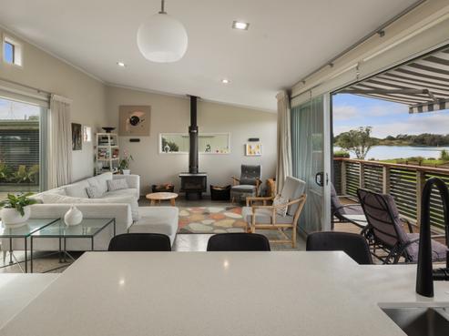 32 Roretana Drive, Athenree